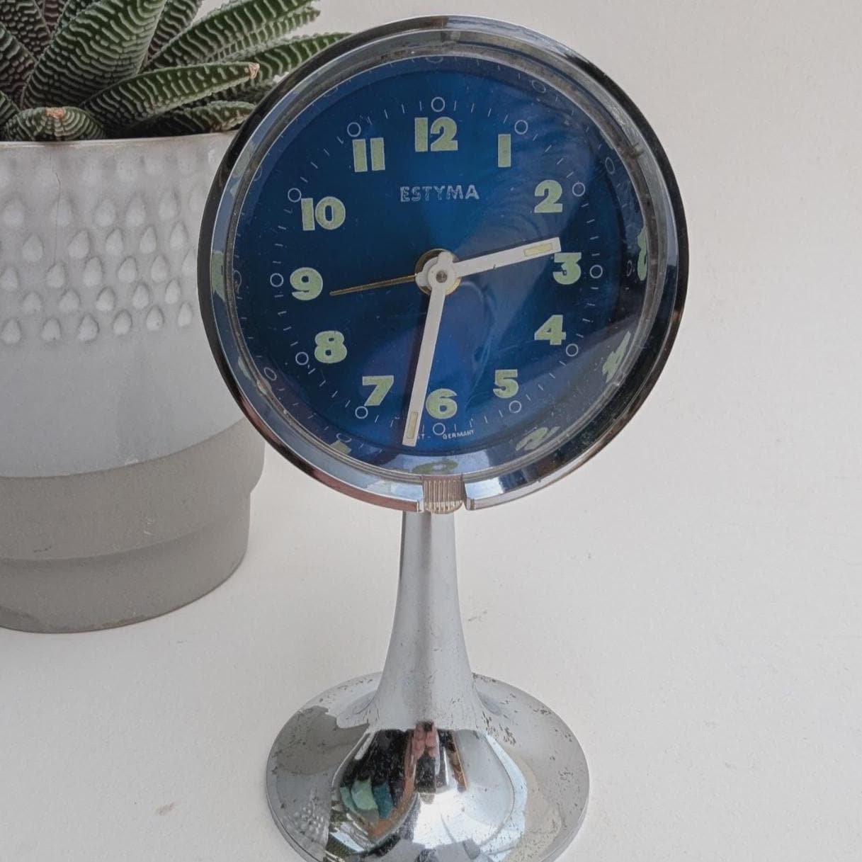 Estyma Tulip Alarm Clock – 1960s West German Space Age Chrome, Blue Luminous Dial