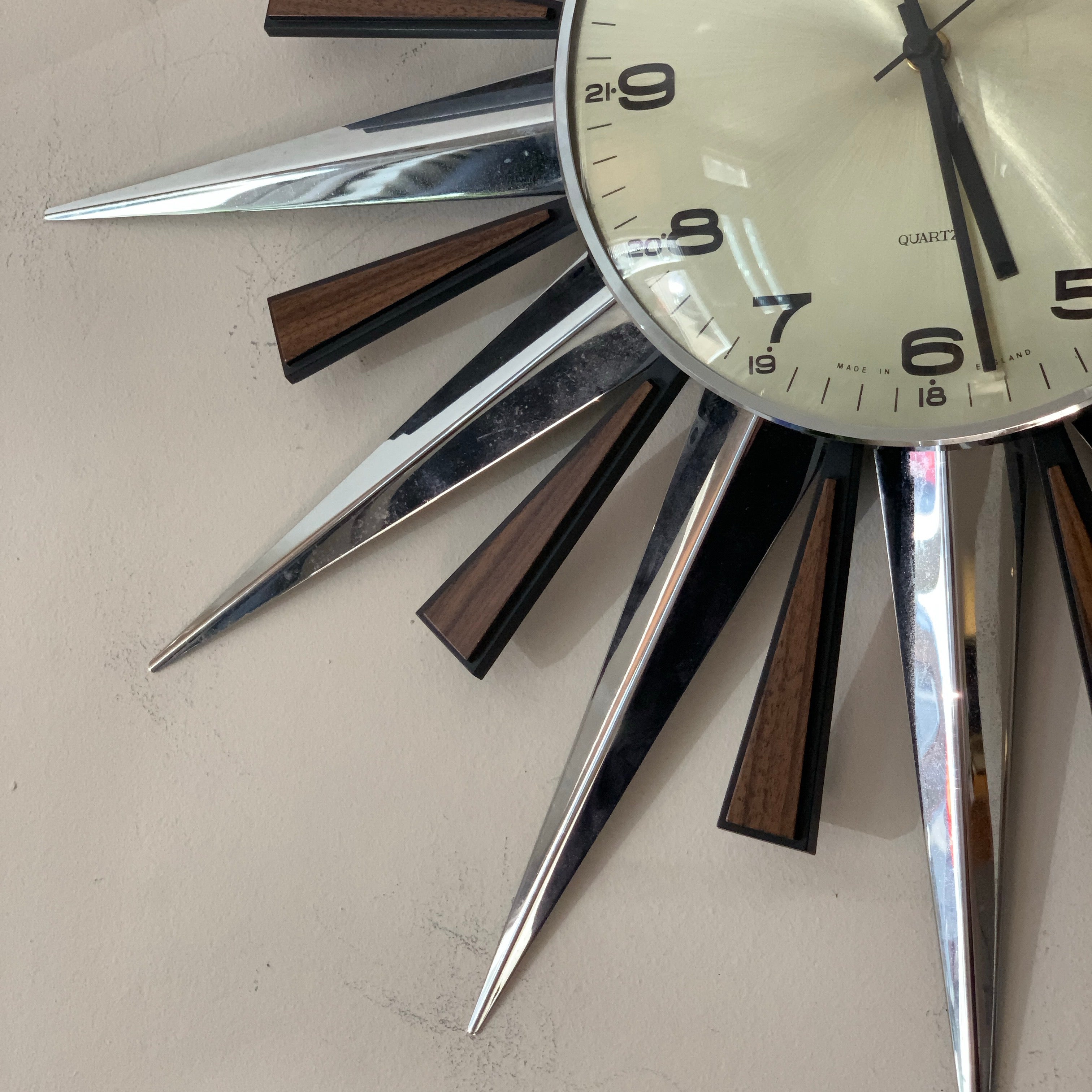 Metamec 5629 Starburst Wall Clock — Chrome & Teak, 24-Hour Dial, Original Movement, 1975–1979