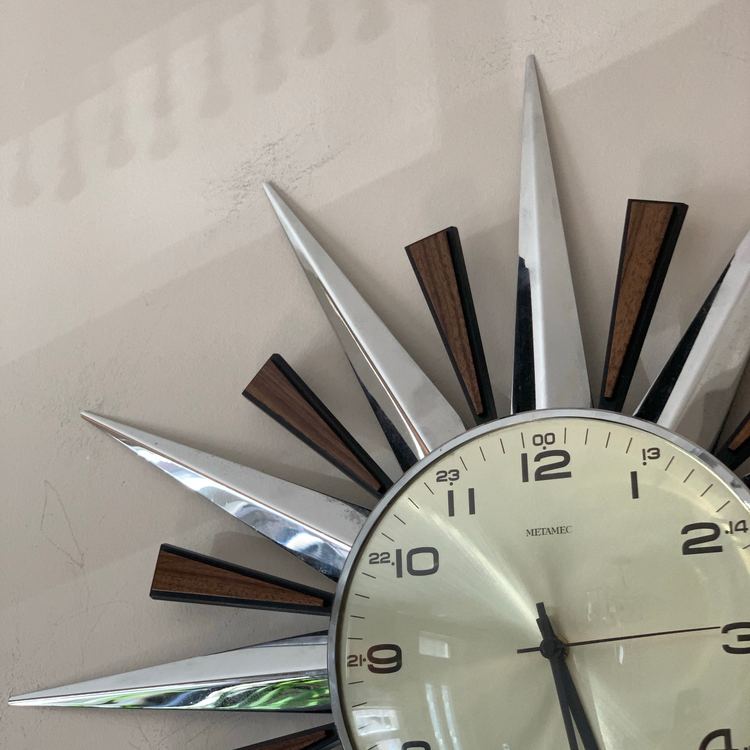 Metamec 5629 Starburst Wall Clock — Chrome & Teak, 24-Hour Dial, Original Movement, 1975–1979