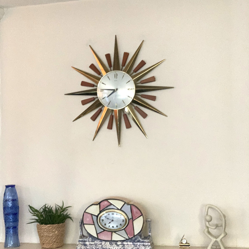 Metamec 5629 Starburst Wall Clock — Teak & Brass, Original Hands, 1960s