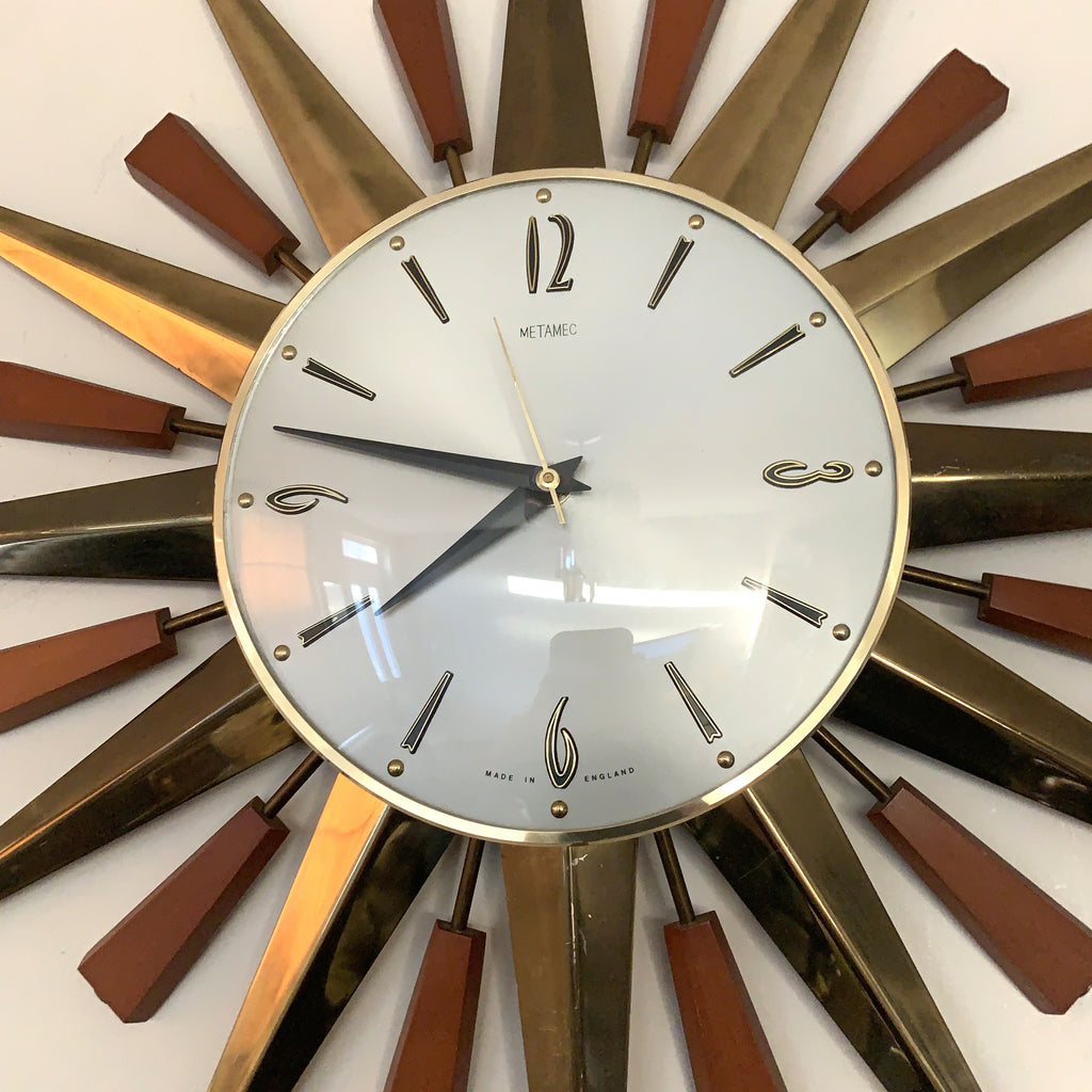 Metamec 5629 Starburst Wall Clock — Teak & Brass, Original Hands, 1960s