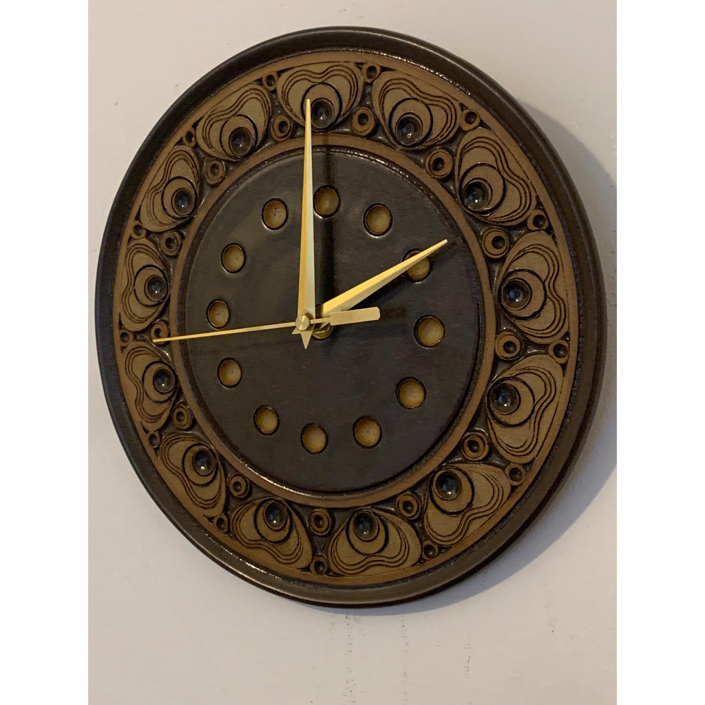 Jersey Pottery Wall Clock – 1970s Channel Islands Sgraffito Brown Ceramic Plate 10 Inch Quartz
