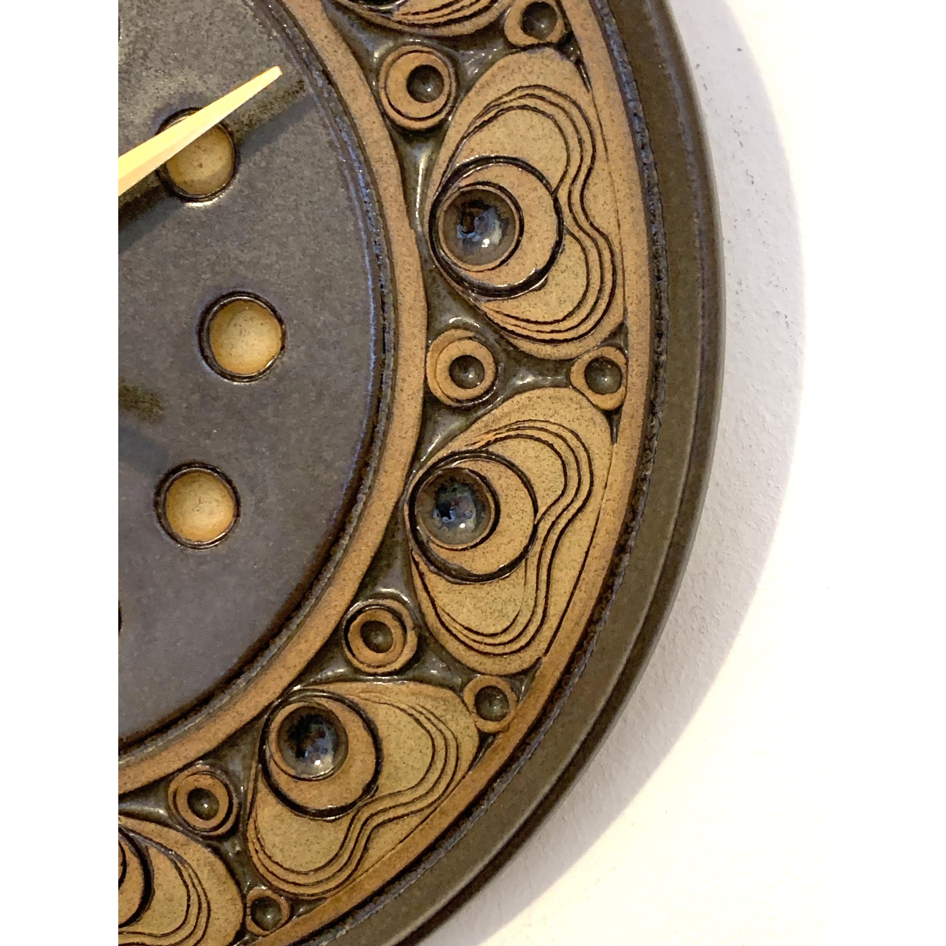 Jersey Pottery Wall Clock – 1970s Channel Islands Sgraffito Brown Ceramic Plate 10 Inch Quartz