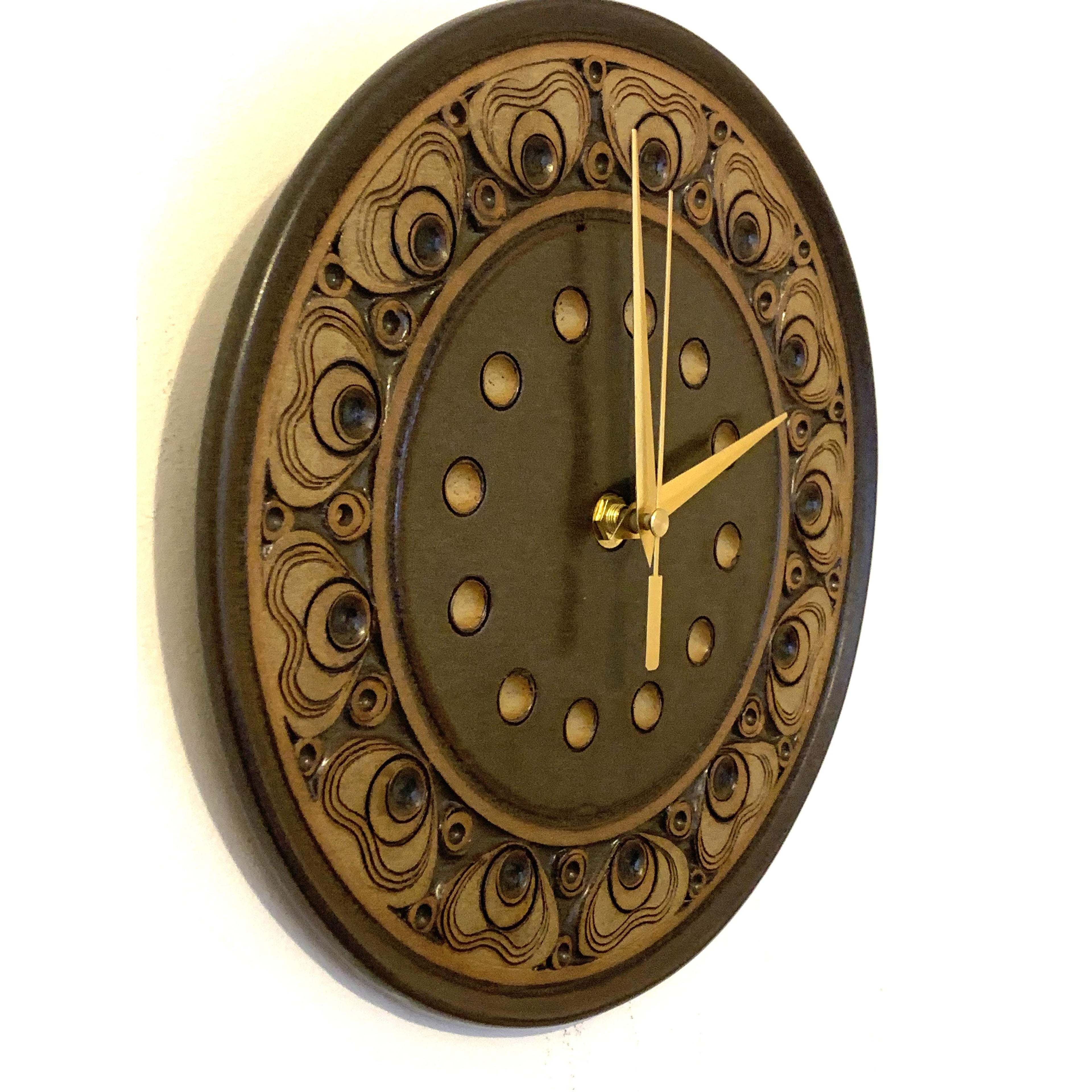 Jersey Pottery Wall Clock – 1970s Channel Islands Sgraffito Brown Ceramic Plate 10 Inch Quartz