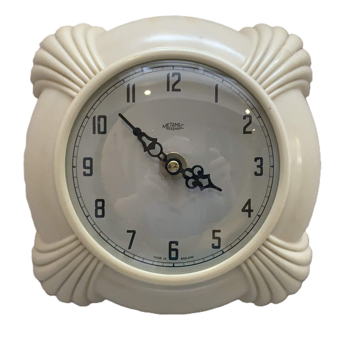 Metamec 755 Cream Bakelite Wall Clock — 1960s Art Deco, Restored Quartz