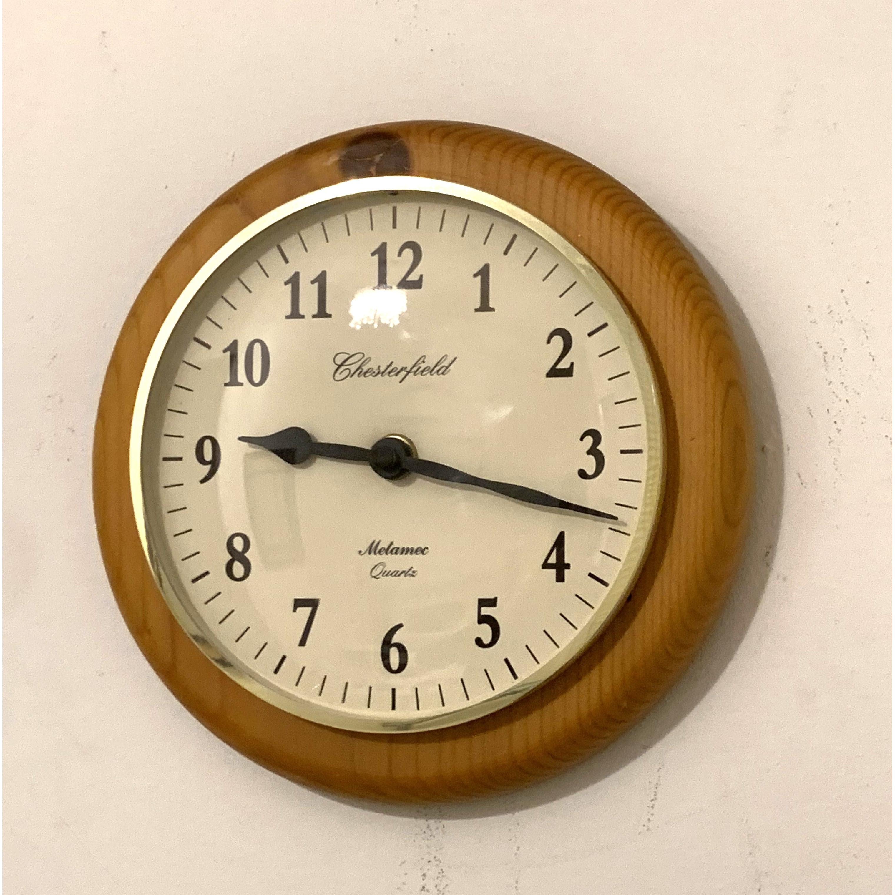 Metamec Chesterfield Wall Clock – Vintage Pine Wood Brass Bezel Arabic Numeral Quartz 7½ Inch