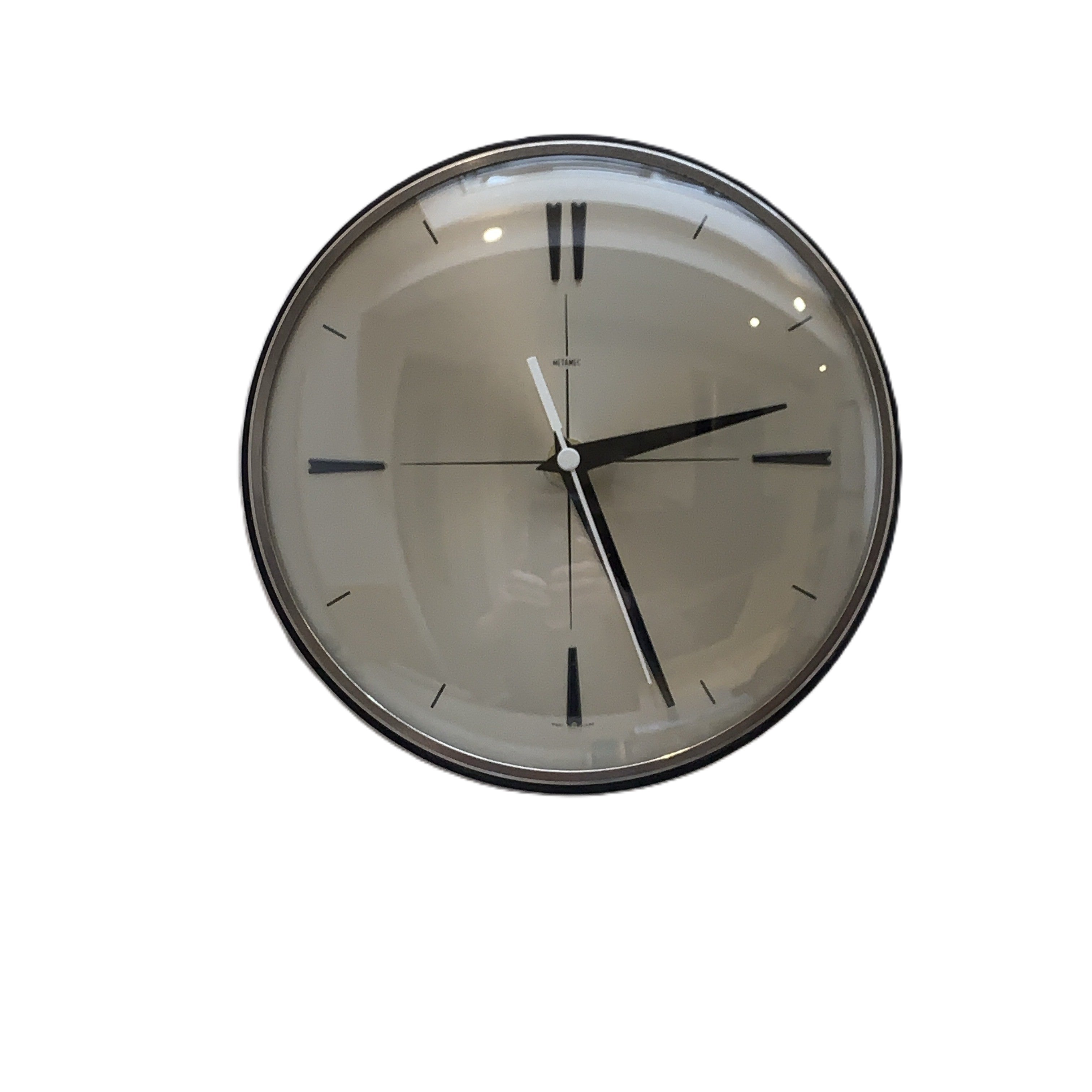 Metamec Model 430 Wall Clock – 1960s Black Bakelite Chrome Bezel Silver Dial Quartz Made in England