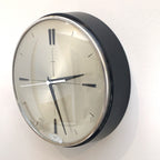 Metamec Model 430 Wall Clock – 1960s Black Bakelite Chrome Bezel Silver Dial Quartz Made in England