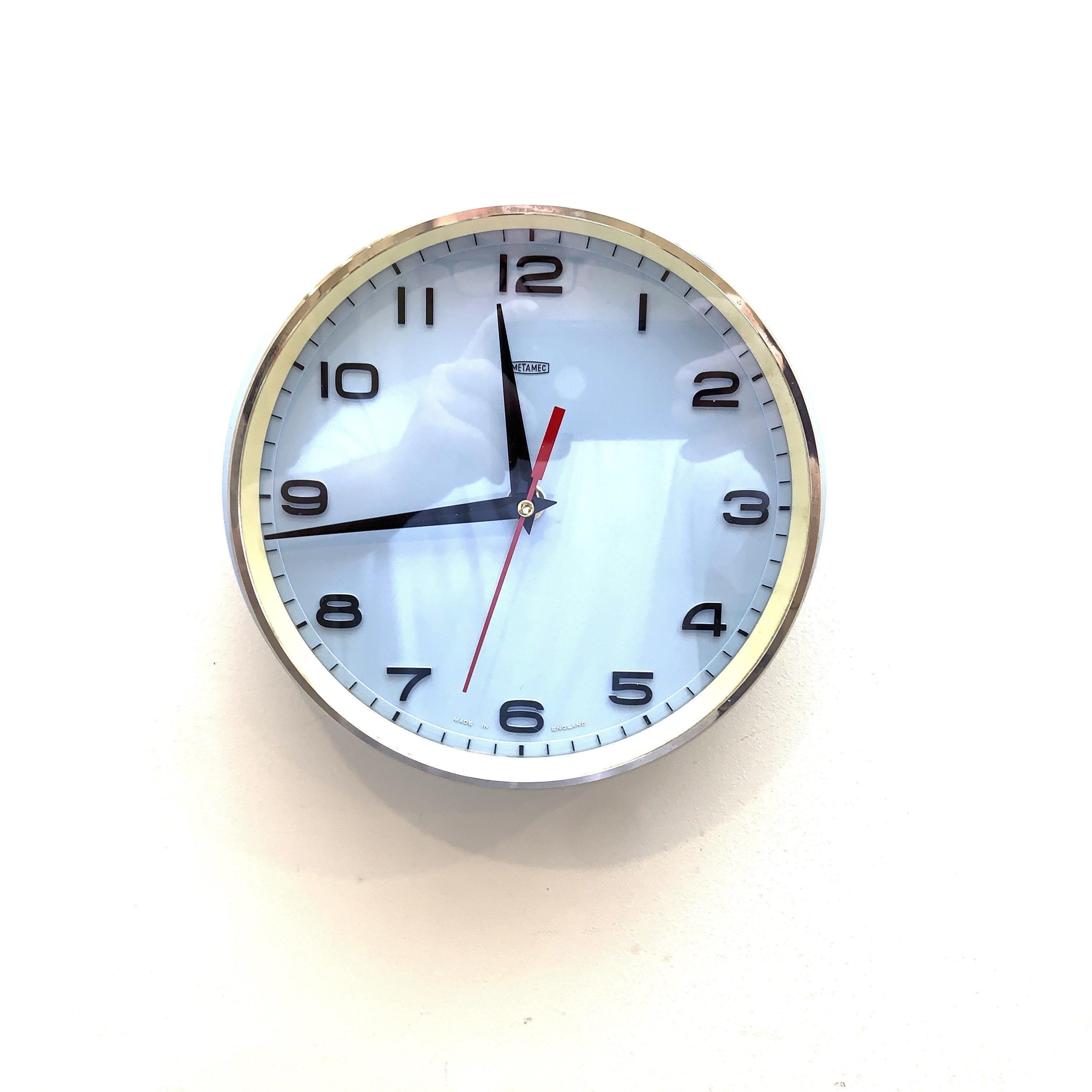 Metamec Model 5601 Wall Clock – 1960s Pale Blue Bakelite Brushed Aluminium Bezel New Quartz 8 Inch