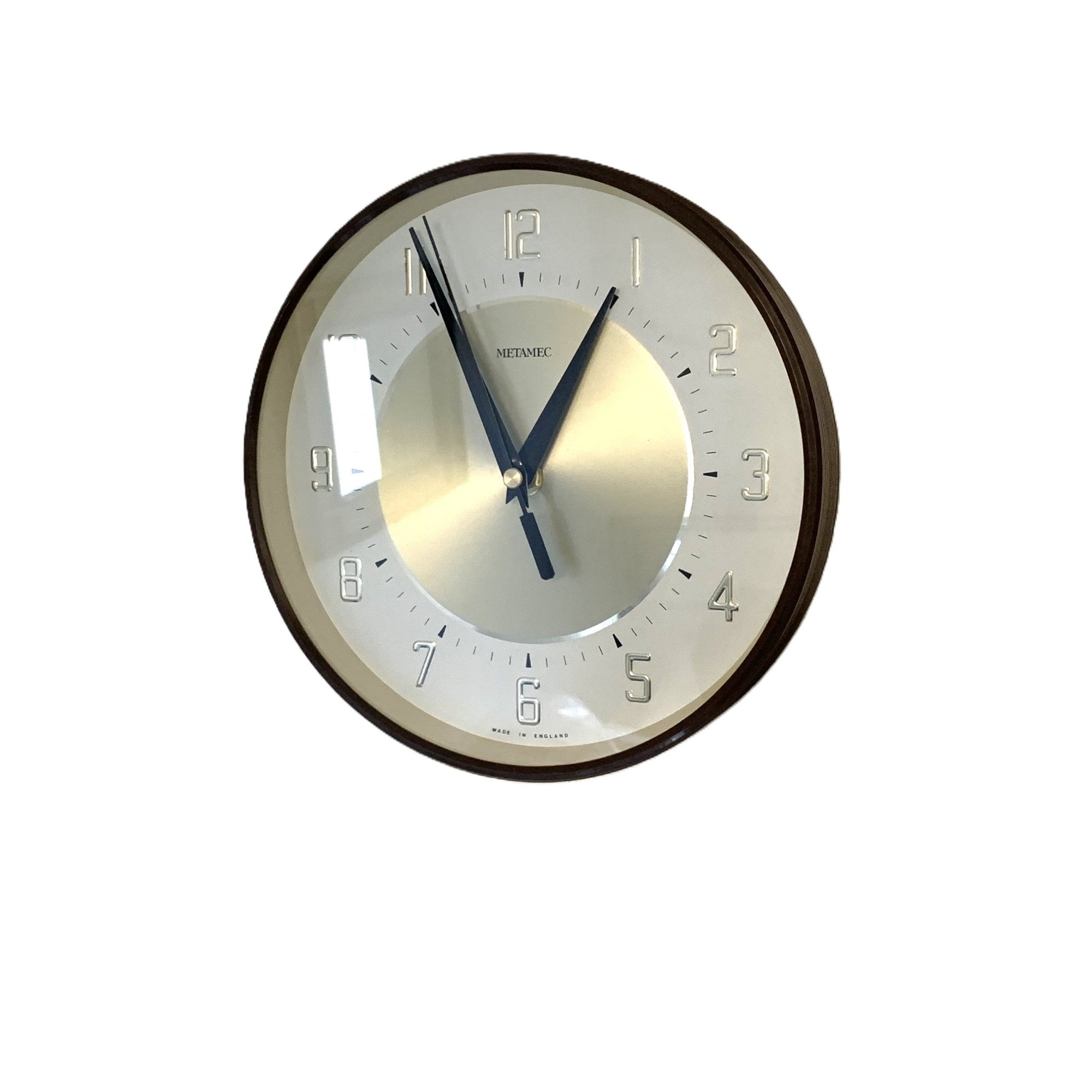 Metamec Model 5635 Wall Clock – 1970s English Brown Gold White Dial 8 Inch Made in England