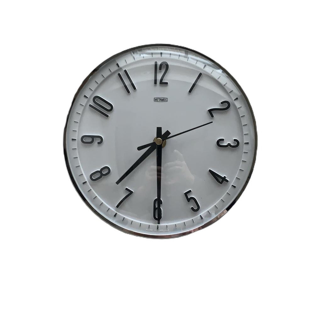 Metamec Model 5868 Wall Clock – 1960s White Chrome Bezel Arabic Numeral All Black Hands 8 Inch