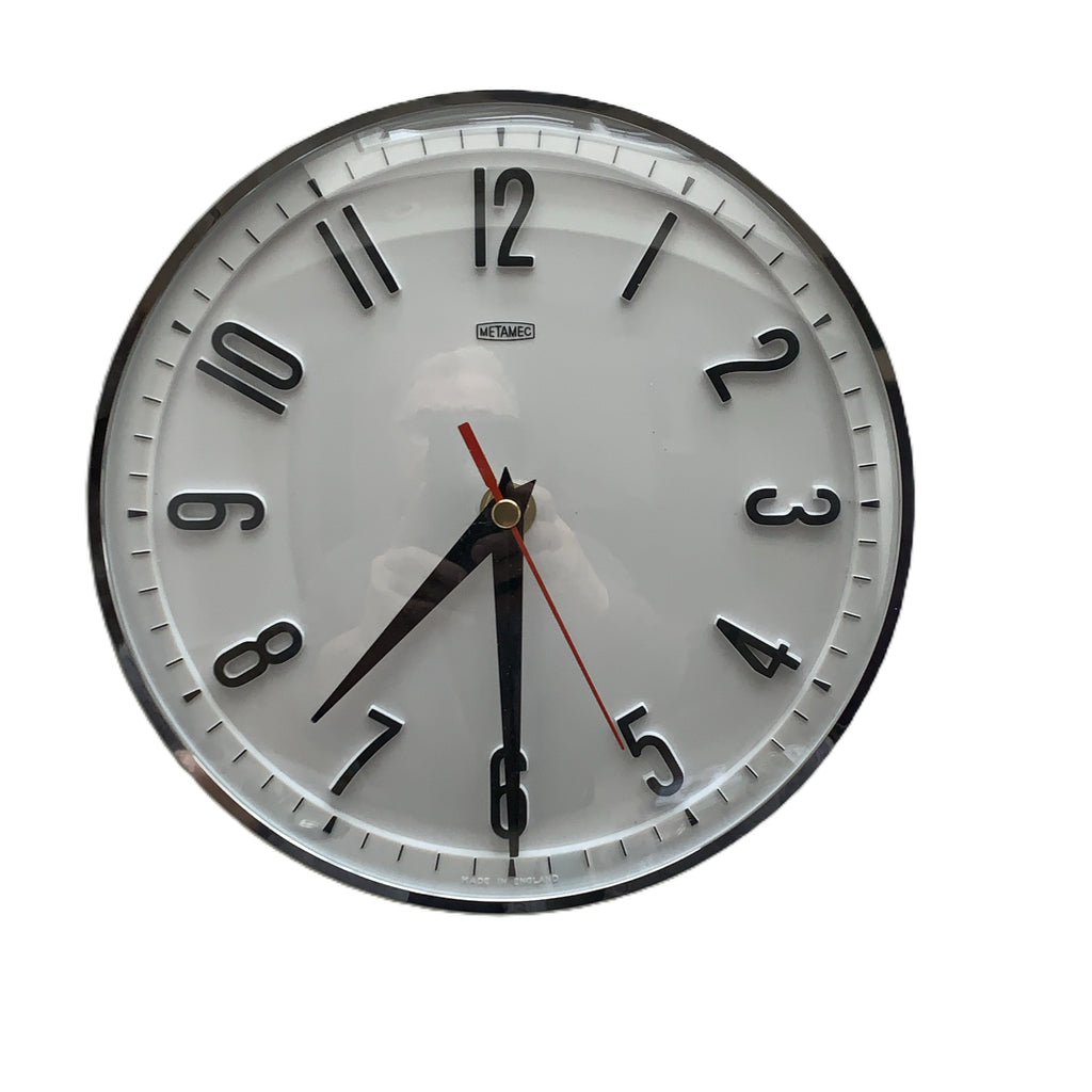 Metamec Model 5868 Wall Clock – 1960s White Chrome Bezel Arabic Numeral New Quartz 8 Inch England