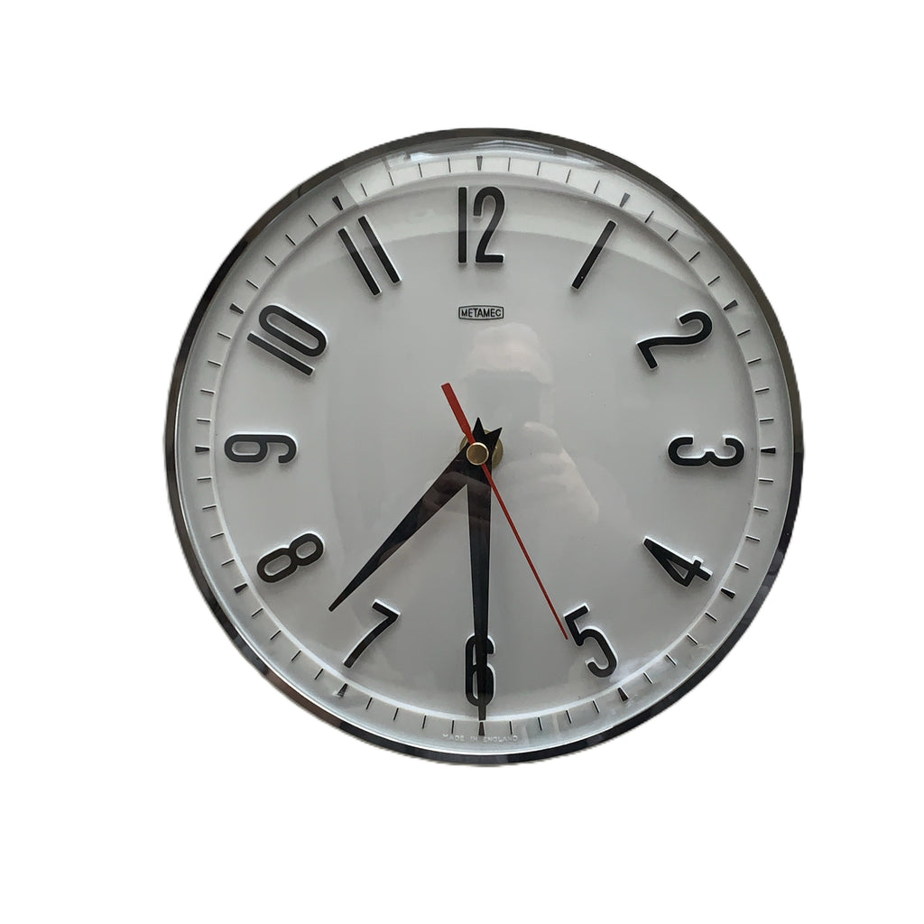 Metamec Model 5868 Wall Clock – 1960s White Chrome Bezel Arabic Numeral New Quartz 8 Inch England