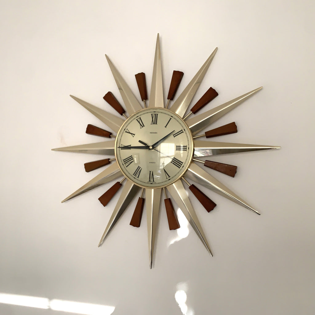 Metamec Model 5892 Starburst Wall Clock – 1960s Brass Edition Teak Brass Roman Numeral Quartz
