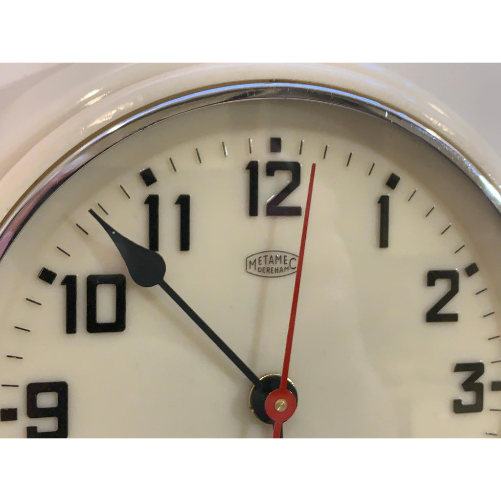 Metamec Model 747 Wall Clock Vintage 1950s Cream Bakelite Flat Glass