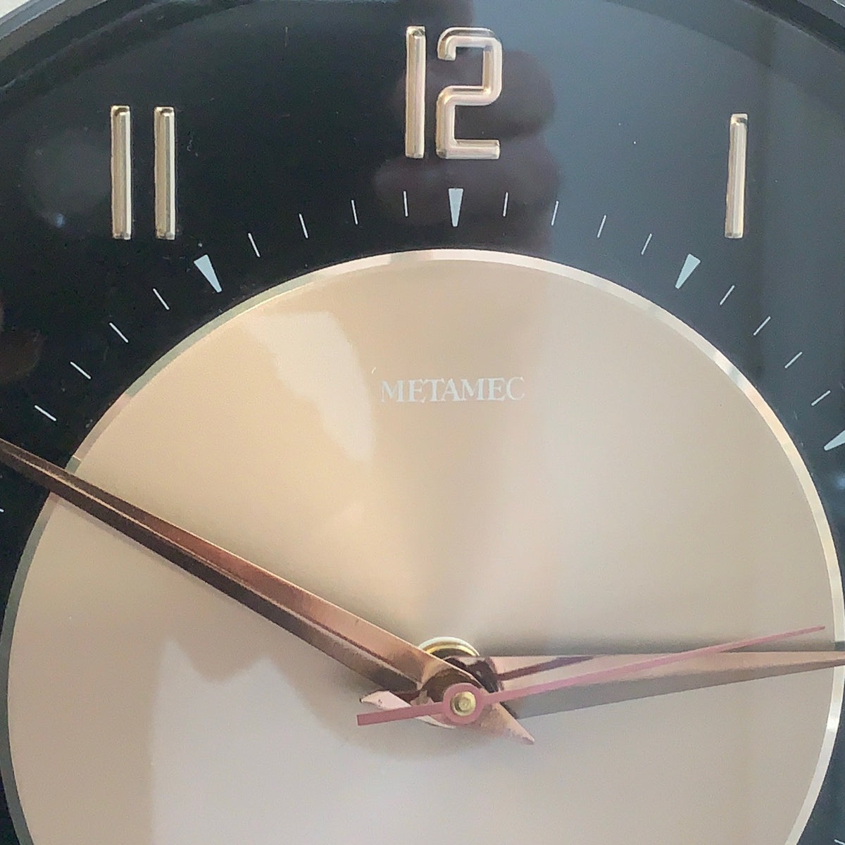 Metamec Wall Clock 5635 Black Copper Silent Original Quartz 1970s