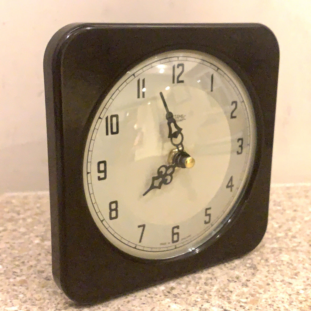Rare 1952 Metamec Bakelite Mantel Clock, Model 748, Quartz Movement, Art Deco Style