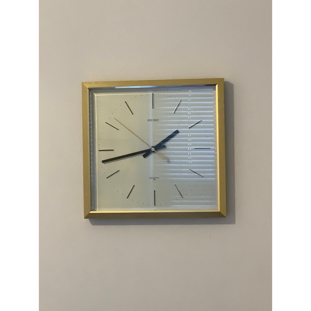 Seiko QA211D Square Wall Clock – 1970s Gold Tone Brass Frame Textured Dial Original Hands 11 Inch