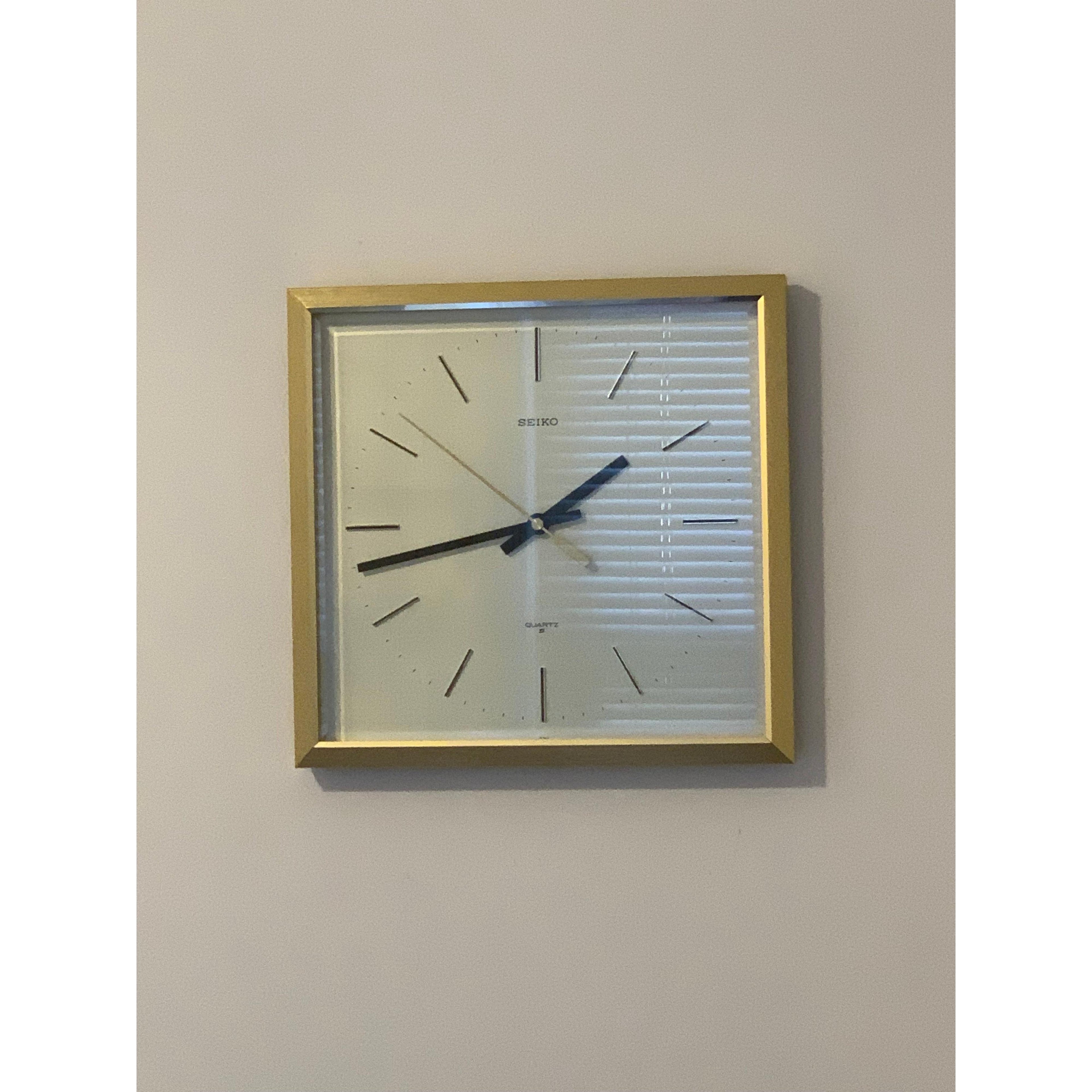 Seiko QA211D Square Wall Clock – 1970s Gold Tone Brass Frame Textured Dial Original Hands 11 Inch