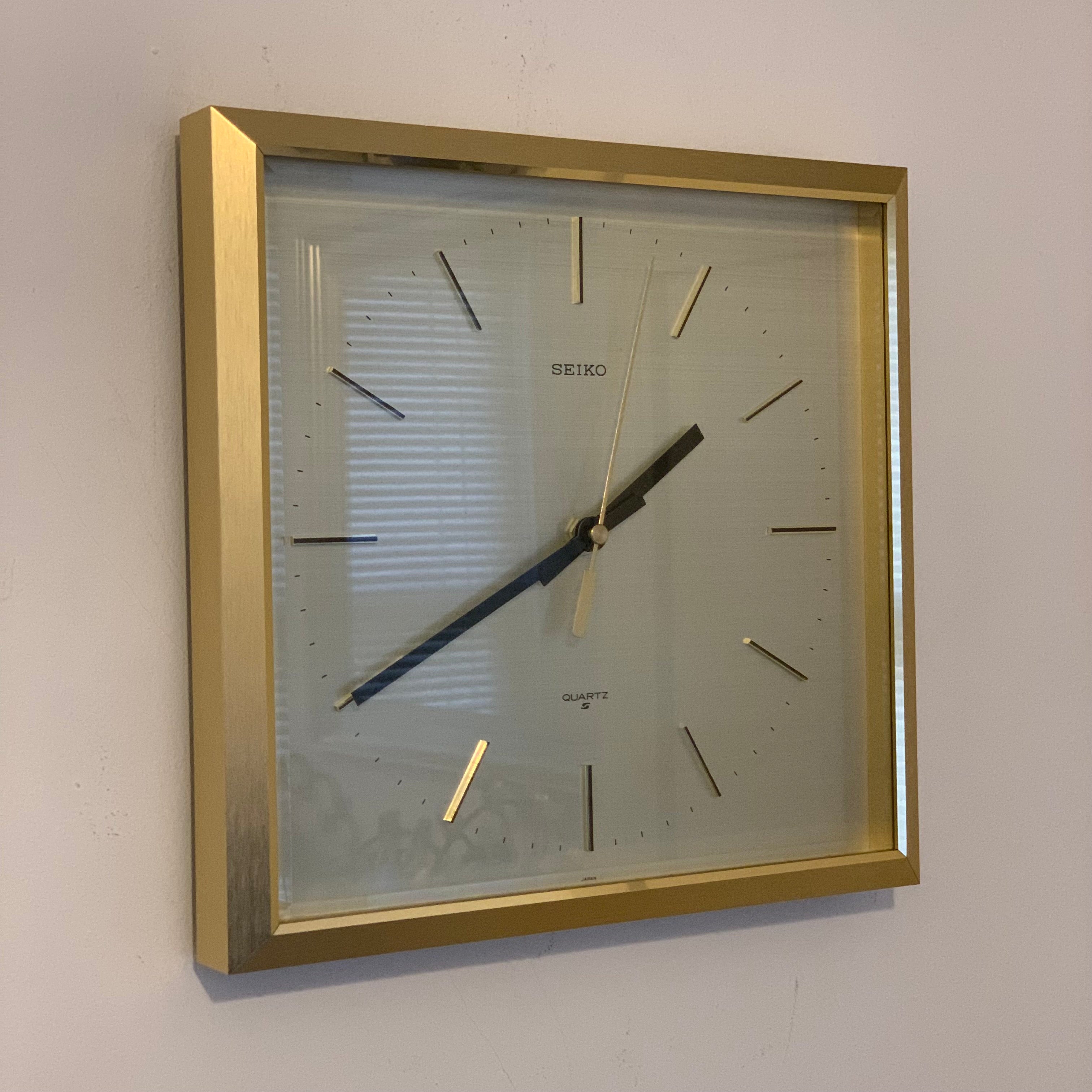 Seiko QA211D Square Wall Clock – 1970s Gold Tone Brass Frame Textured Dial Original Hands 11 Inch