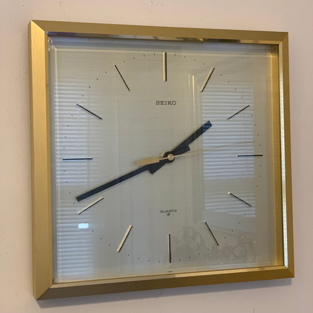 Seiko QA211D Square Wall Clock – 1970s Gold Tone Brass Frame Textured Dial Original Hands 11 Inch