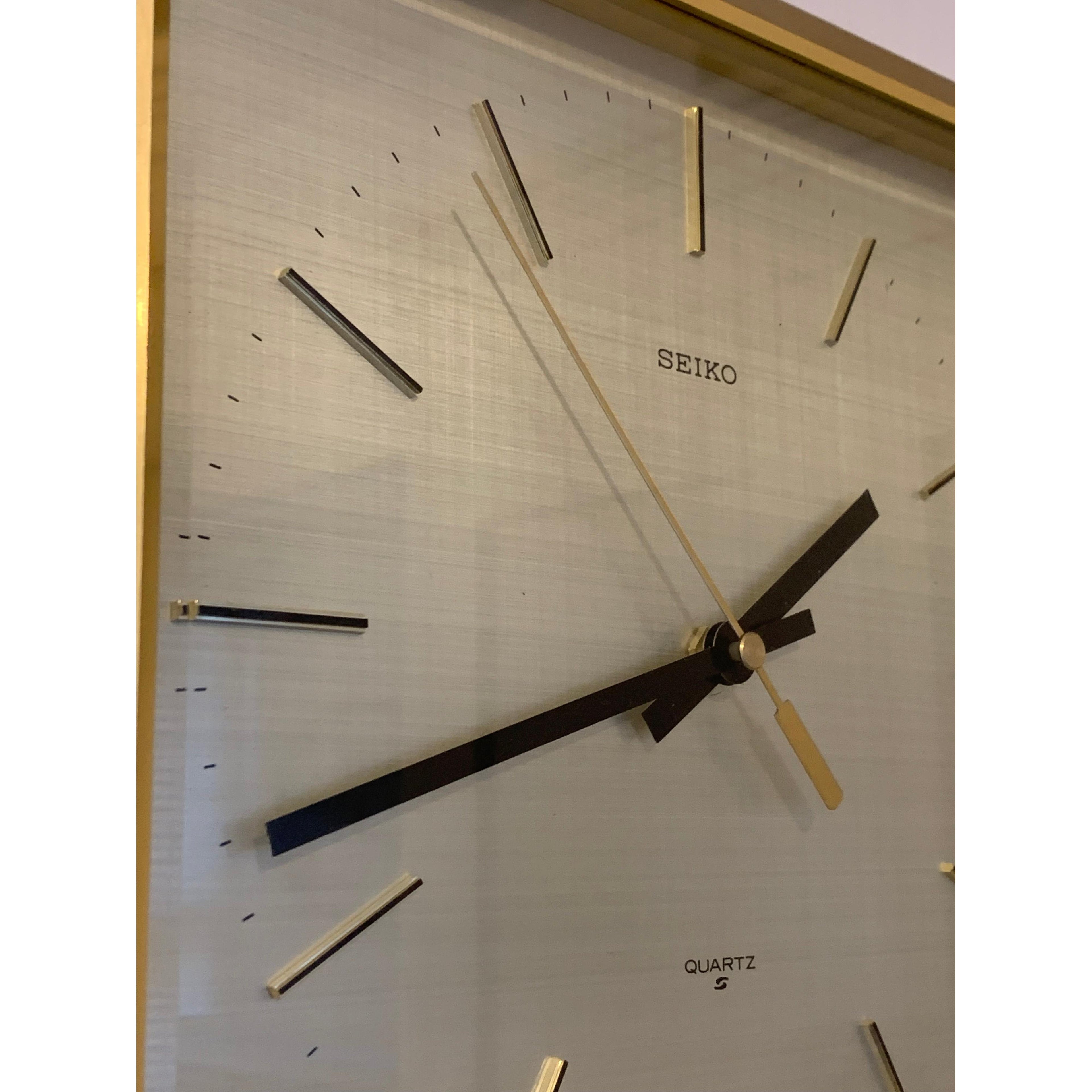 Seiko QA211D Square Wall Clock – 1970s Gold Tone Brass Frame Textured Dial Original Hands 11 Inch