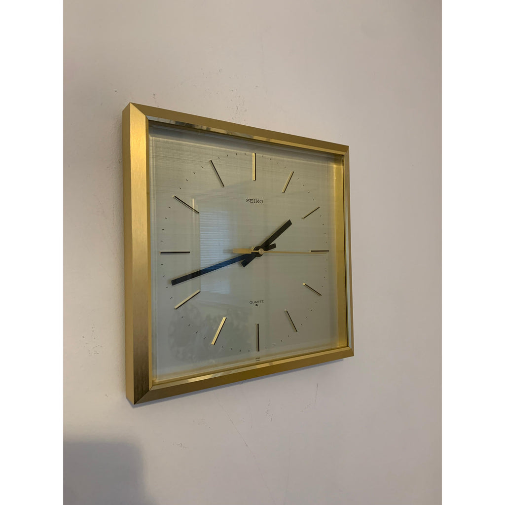 Seiko QA211D Square Wall Clock – 1970s Gold Tone Brass Frame Textured Dial Original Hands 11 Inch