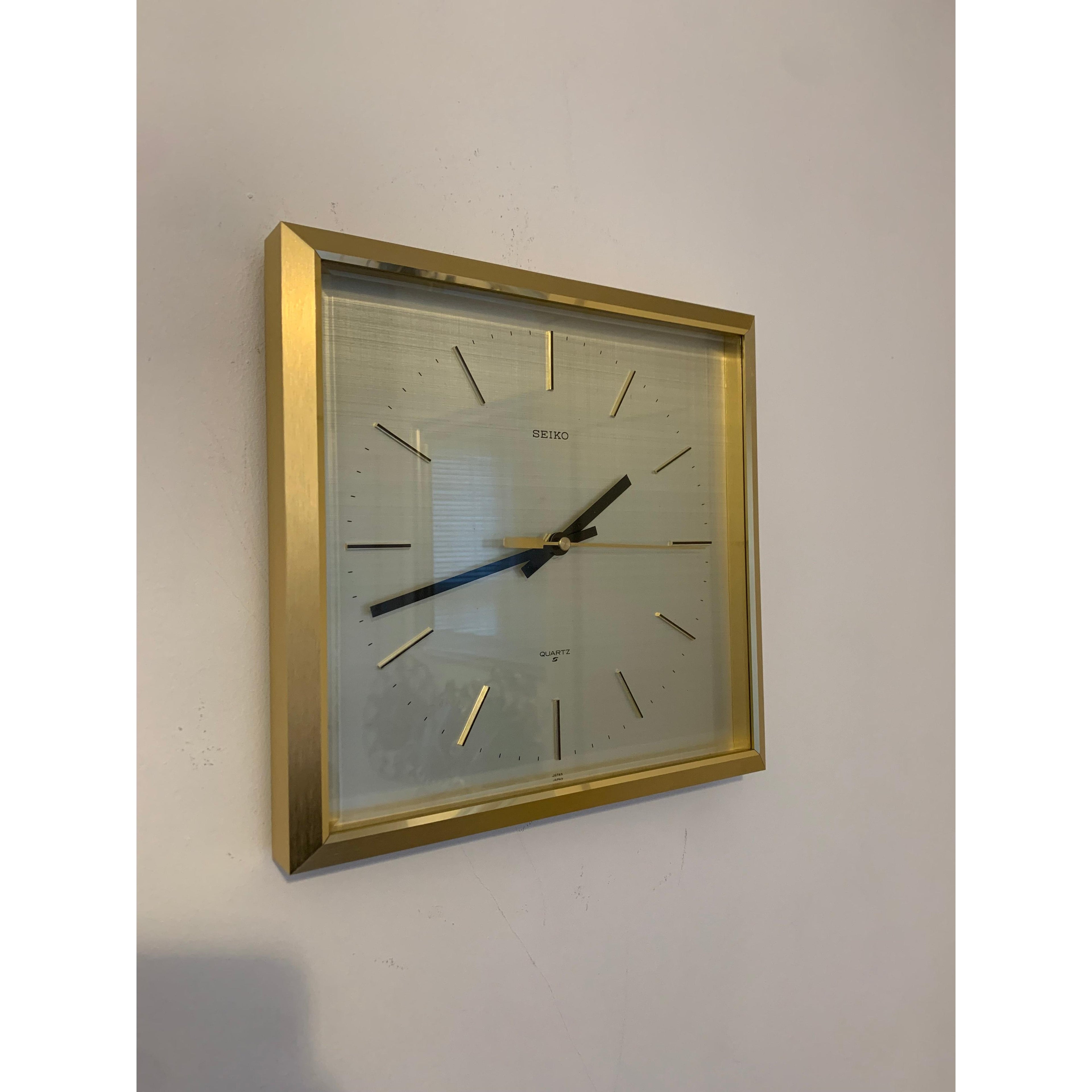 Seiko QA211D Square Wall Clock – 1970s Gold Tone Brass Frame Textured Dial Original Hands 11 Inch