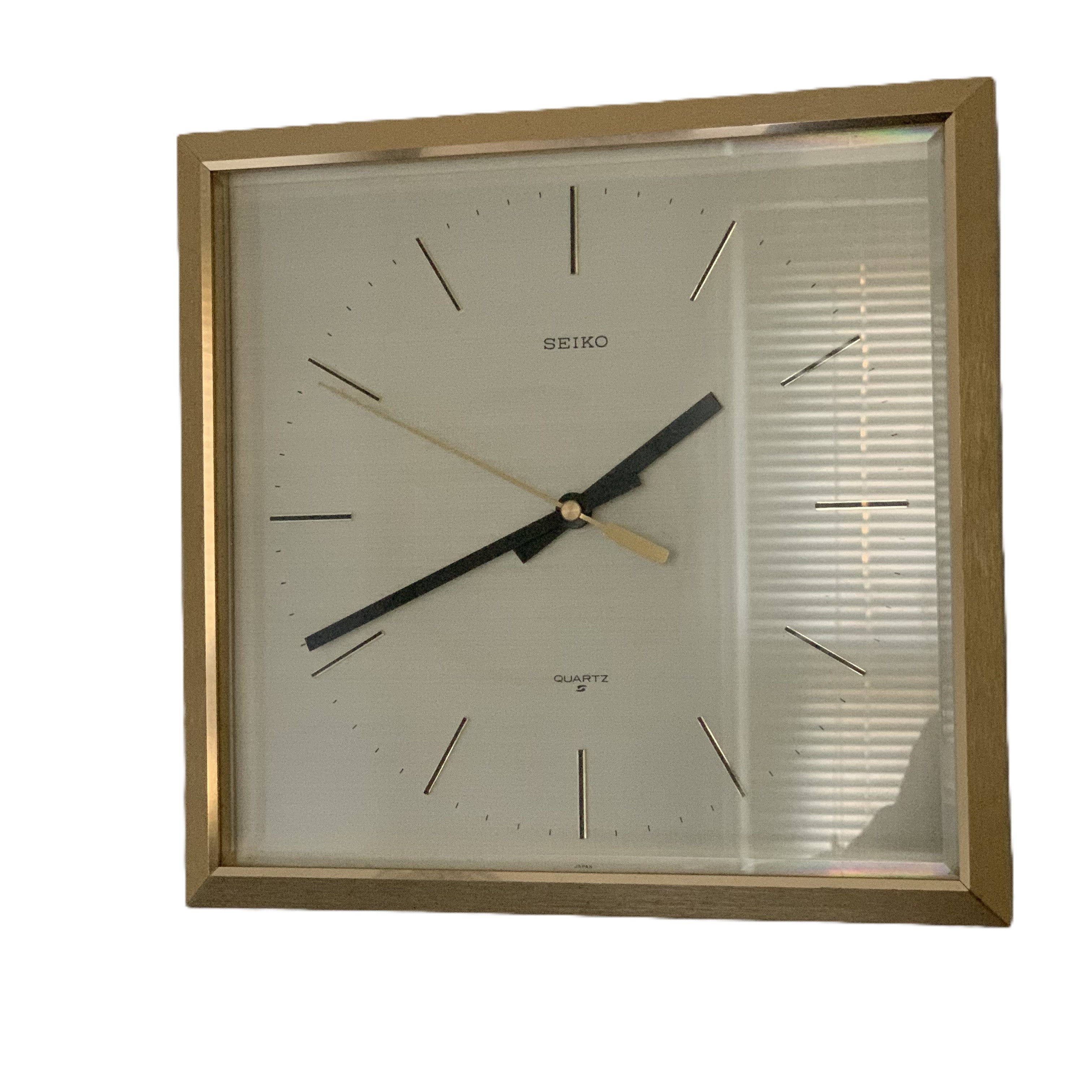 Seiko QA211D Square Wall Clock – 1970s Gold Tone Brass Frame Textured Dial Original Hands 11 Inch