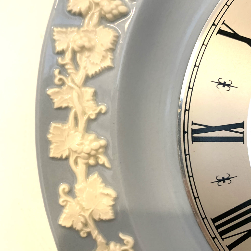 Wedgwood Metamec Collaboration Wall Clock – 1977 Blue Jasperware Vine Leaf Quartz 10 Inch Perfect
