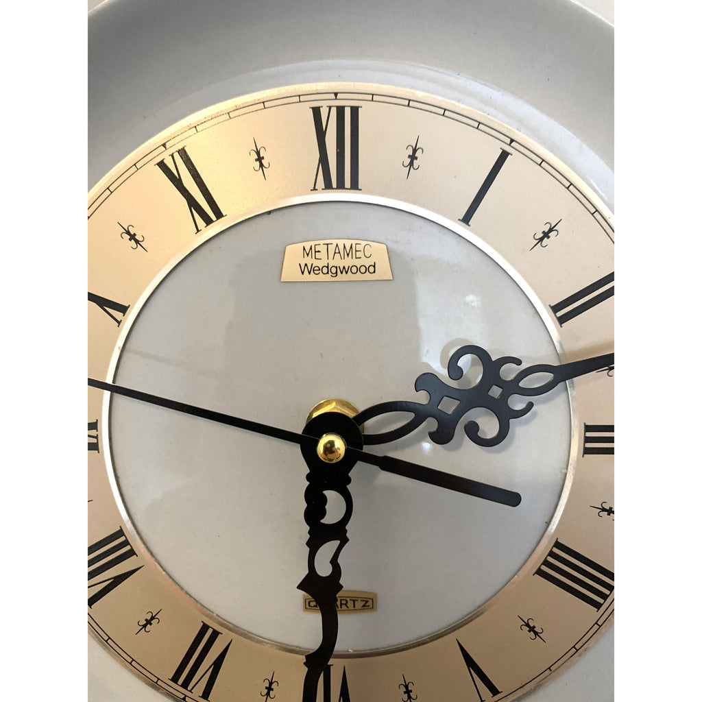 Wedgwood Metamec Collaboration Wall Clock – 1977 Blue Jasperware Vine Leaf Quartz 10 Inch Perfect
