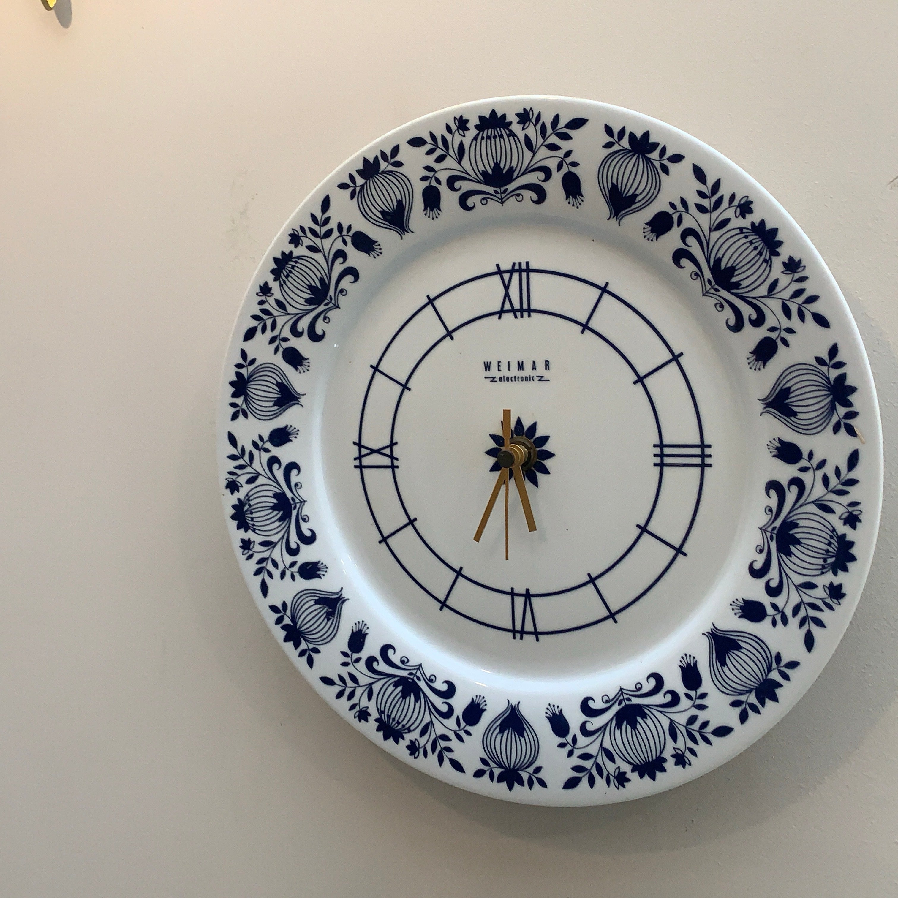 Weimar Electronic Porcelain Plate Clock, 1970s, Cobalt Blue Folk Art Floral, East Germany