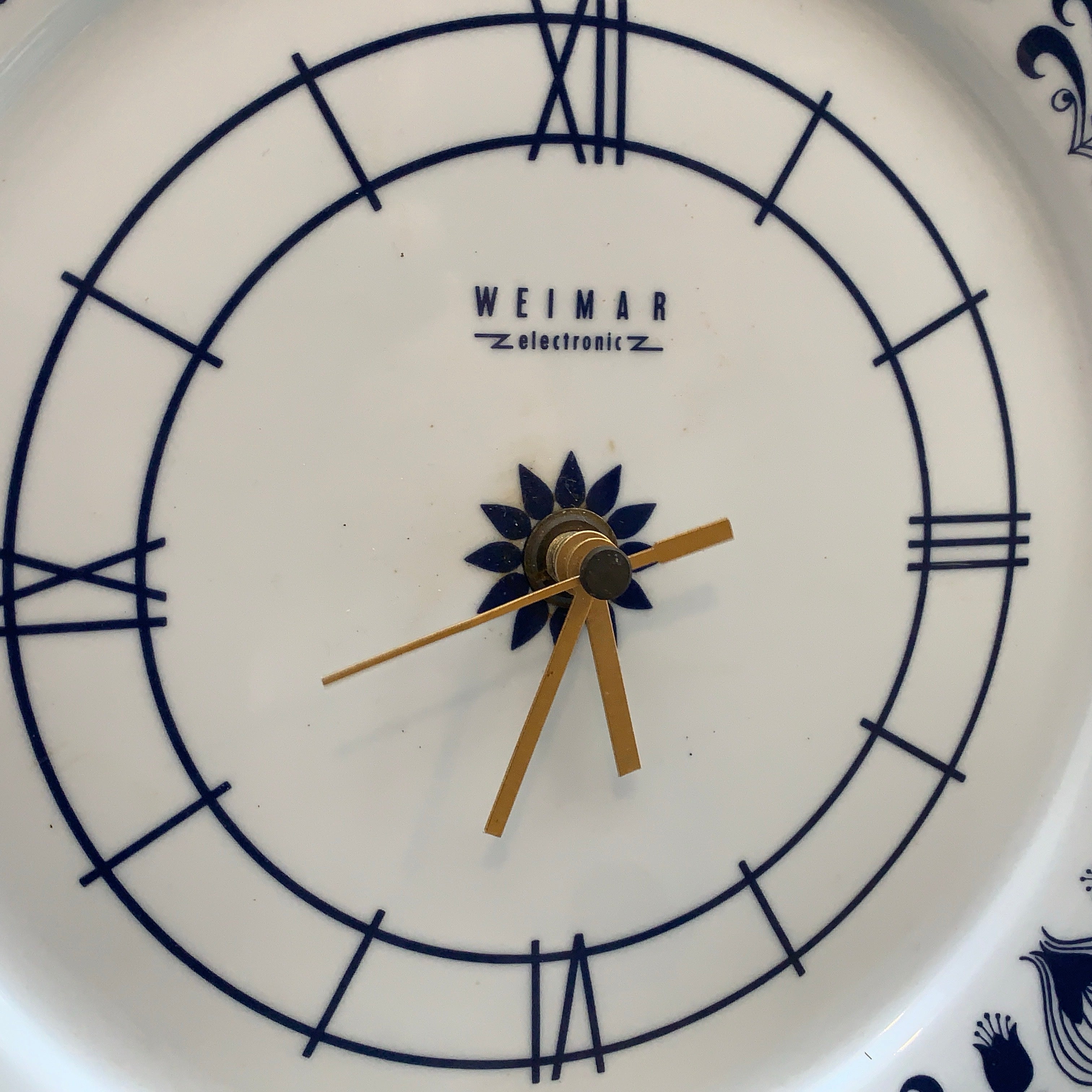 Weimar Electronic Porcelain Plate Clock, 1970s, Cobalt Blue Folk Art Floral, East Germany