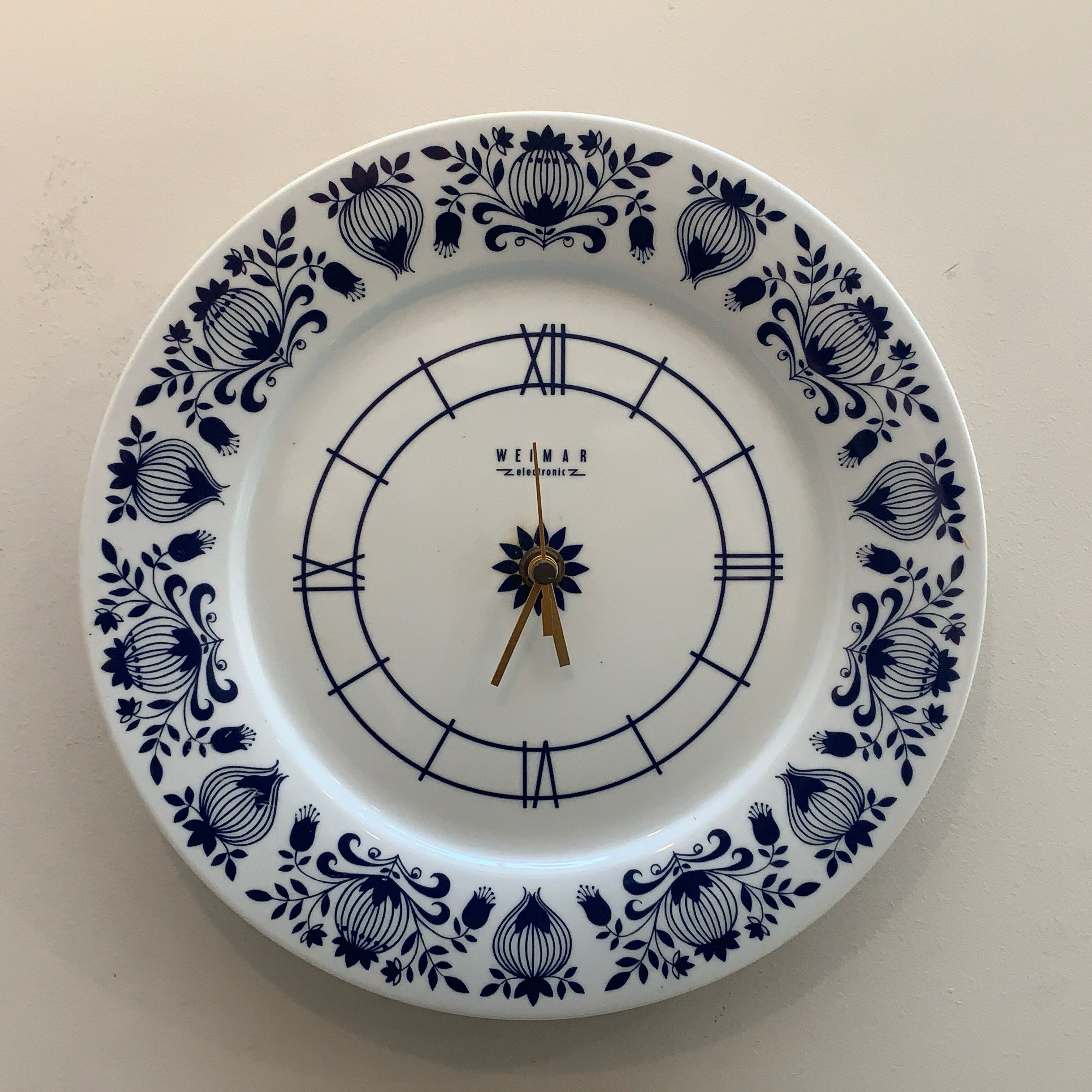 Weimar Electronic Porcelain Plate Clock, 1970s, Cobalt Blue Folk Art Floral, East Germany