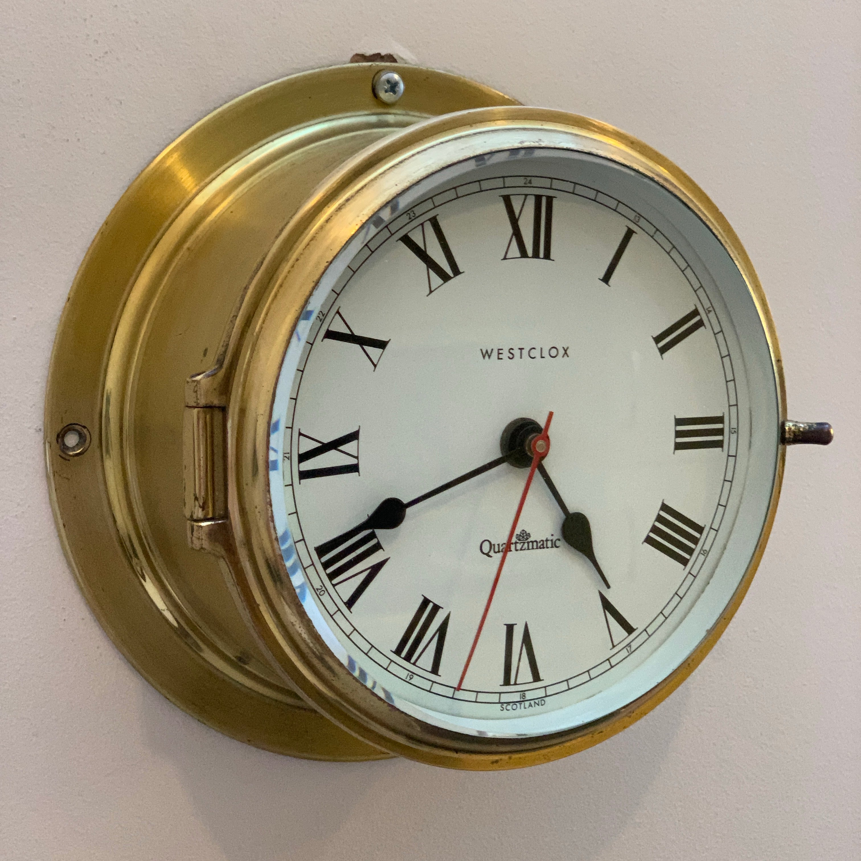 Westclox Quartzmatic Scotland Brass Ships Clock – 1970s Porthole Bulkhead Roman Numeral 8 Inch