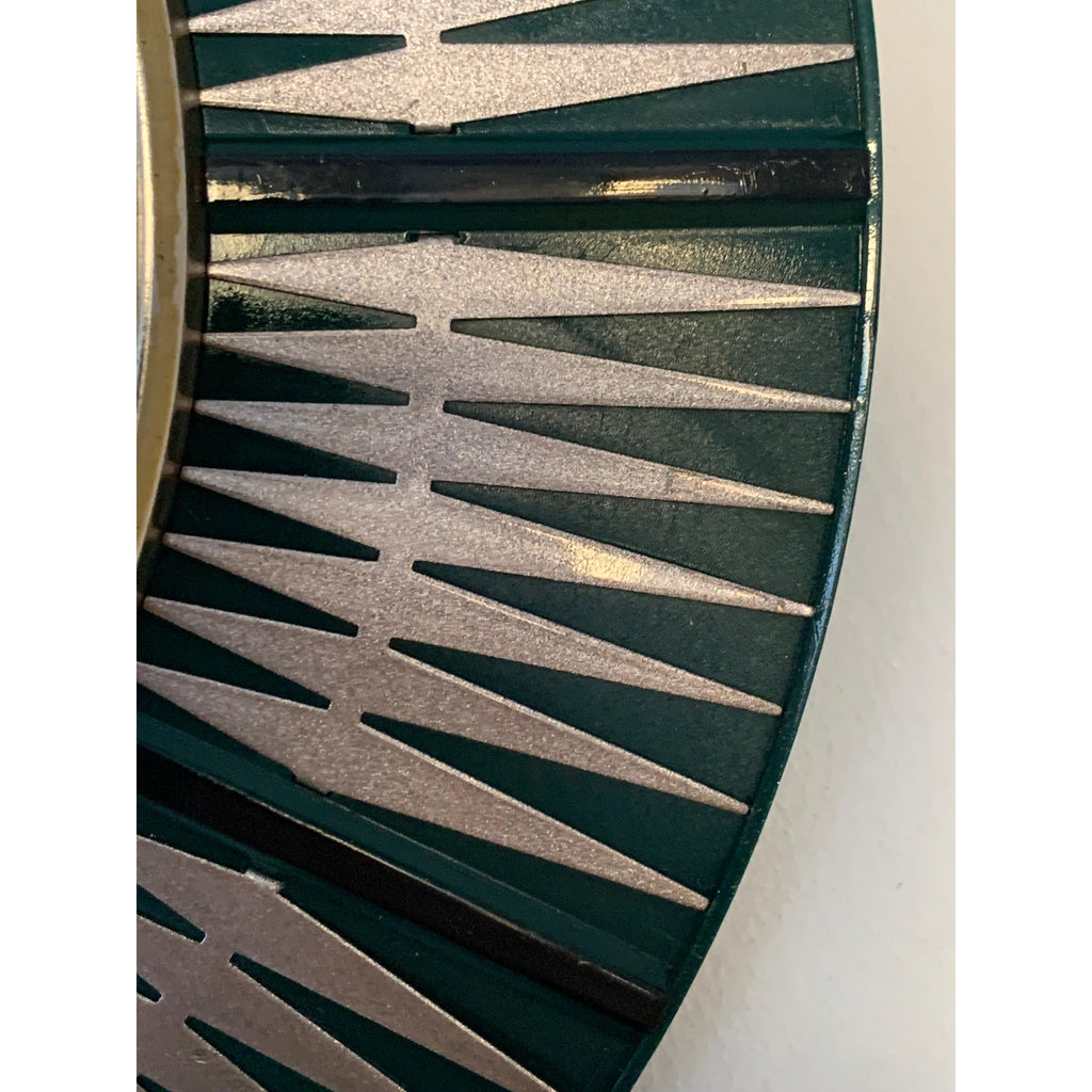 Westclox Starburst Wall Clock – 1970s Dark Green Pierced Brass Champagne Dial 12 Inch