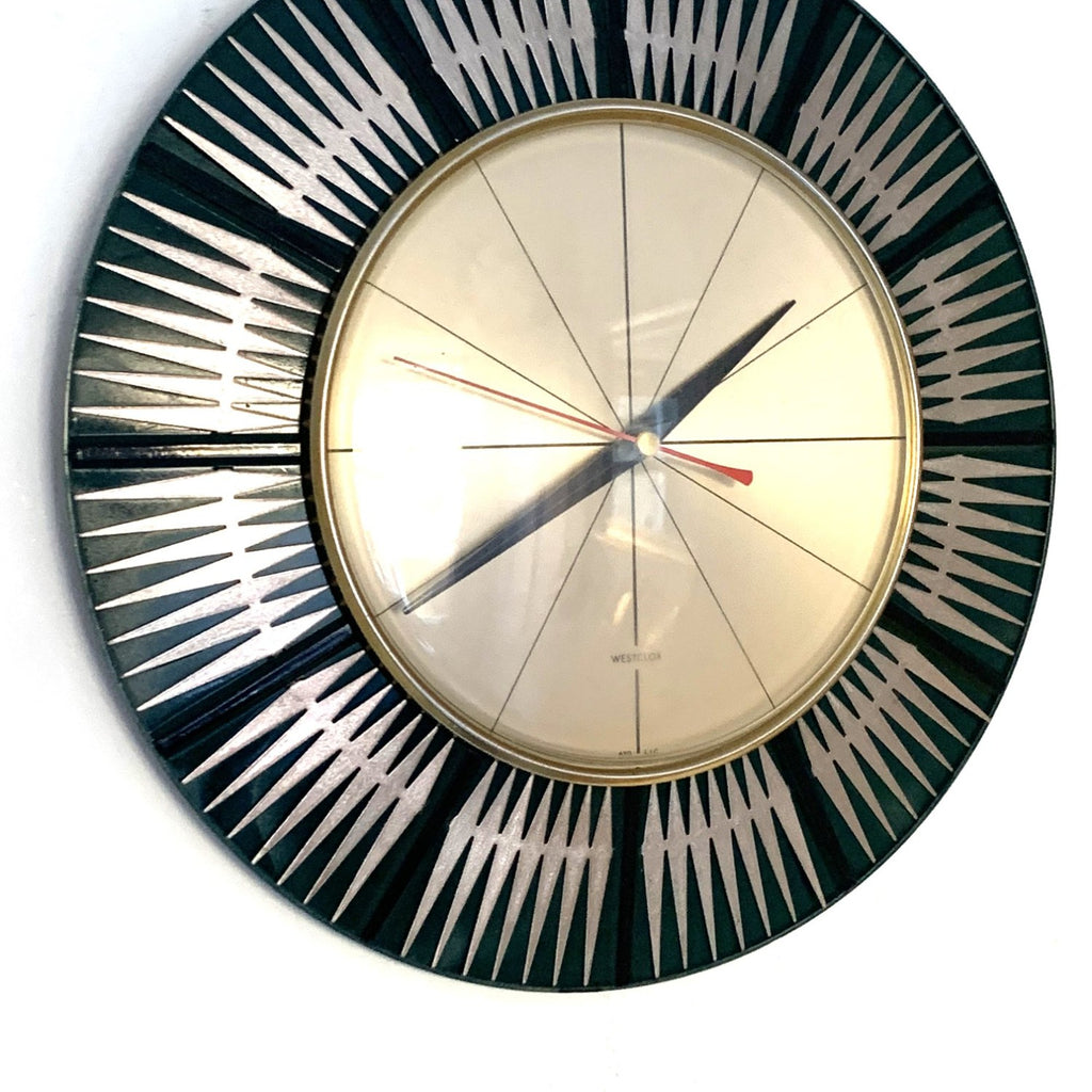 Westclox Starburst Wall Clock – 1970s Dark Green Pierced Brass Champagne Dial 12 Inch