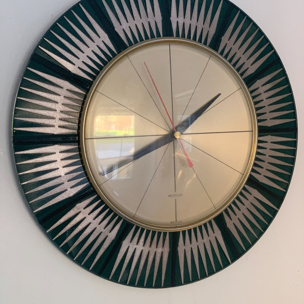 Westclox Starburst Wall Clock – 1970s Dark Green Pierced Brass Champagne Dial 12 Inch