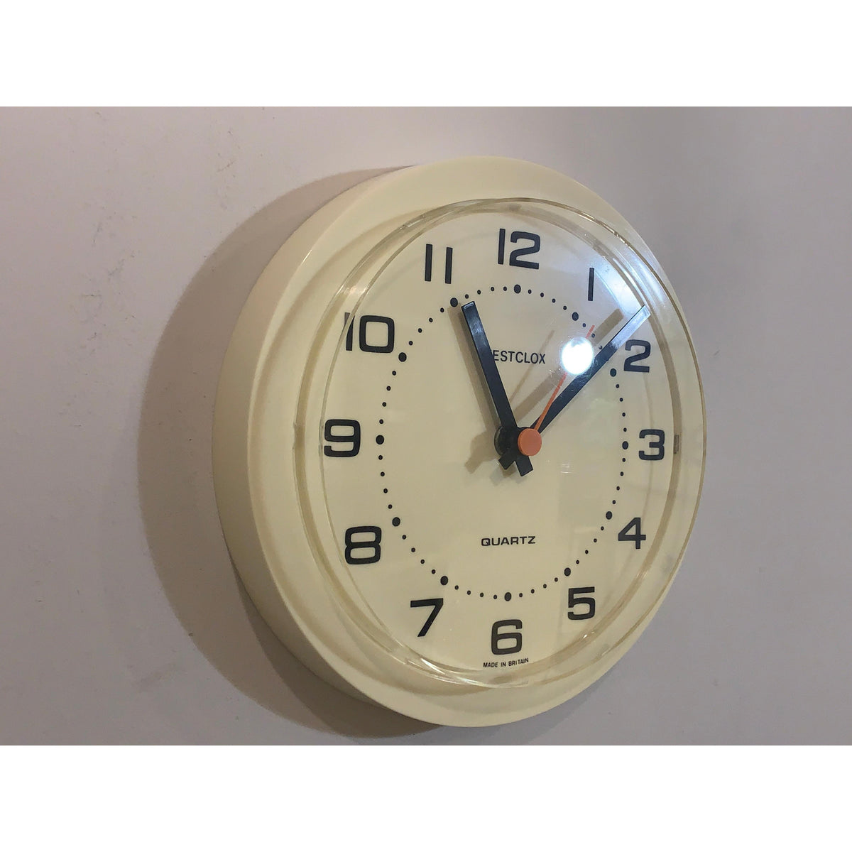 Westclox Wall Clock Vintage 1980s British Cream Yellow Quartz Round