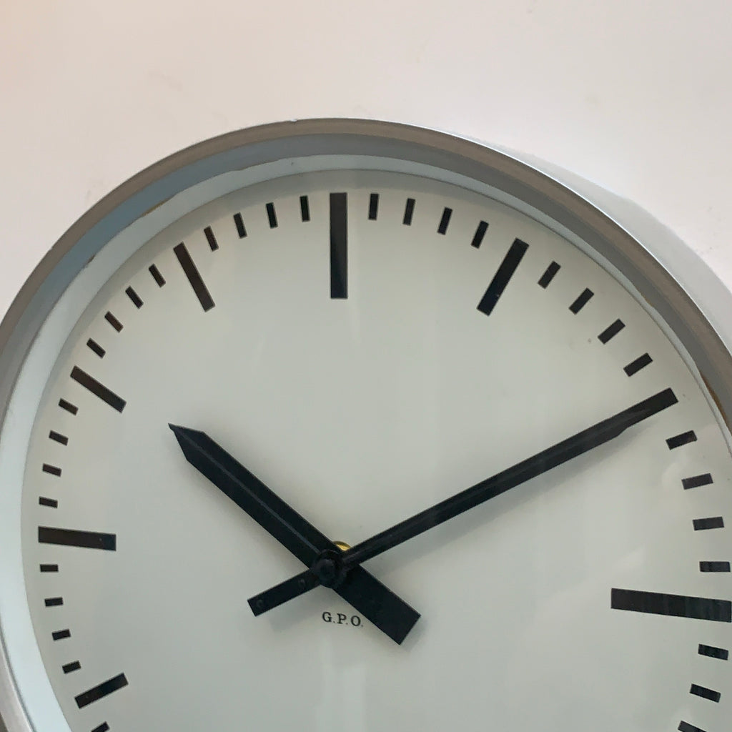 Gent of Leicester GPO Wall Clock 1970 Vintage Industrial 12 Inch Quartz