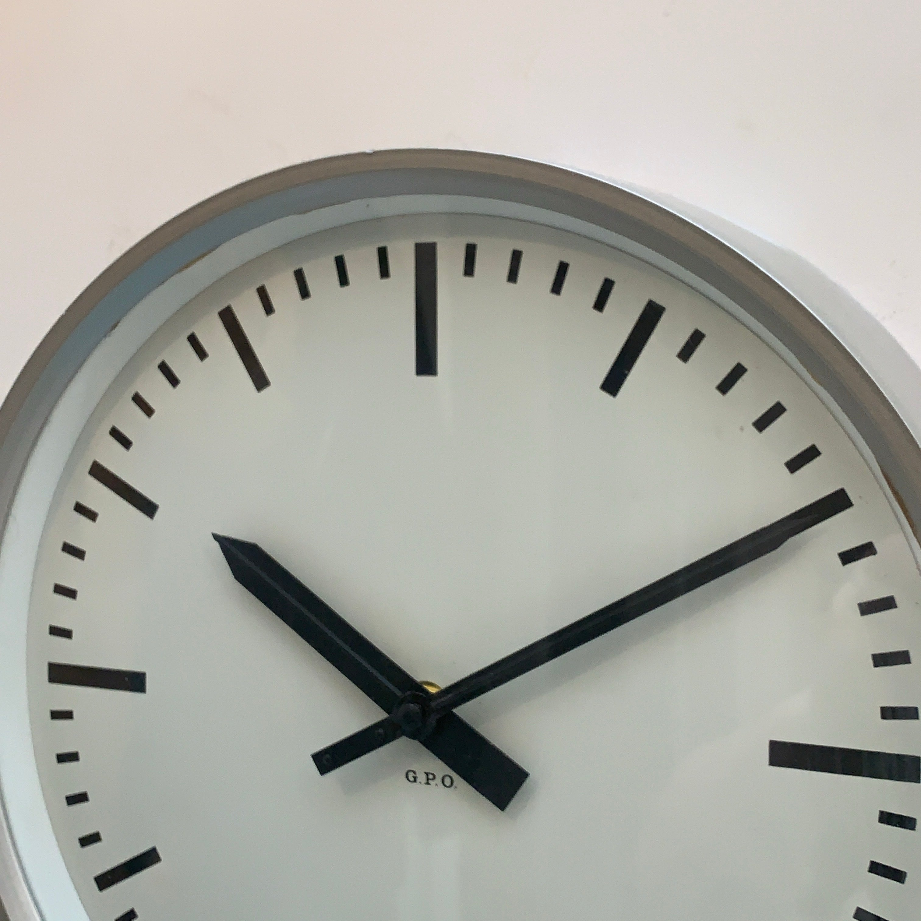 Gent of Leicester GPO Wall Clock 1970 Vintage Industrial 12 Inch Quartz