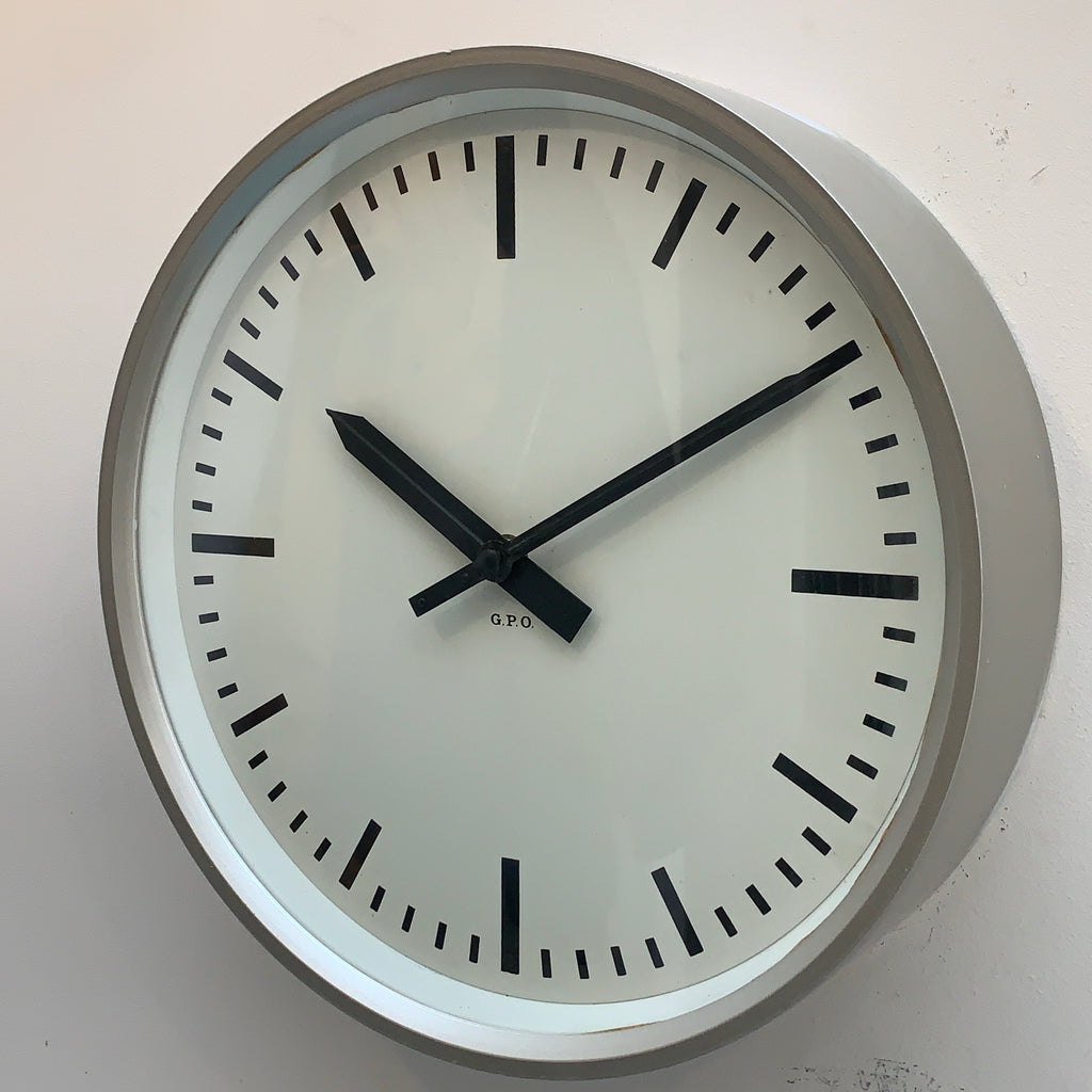 Gent of Leicester GPO Wall Clock 1970 Vintage Industrial 12 Inch Quartz