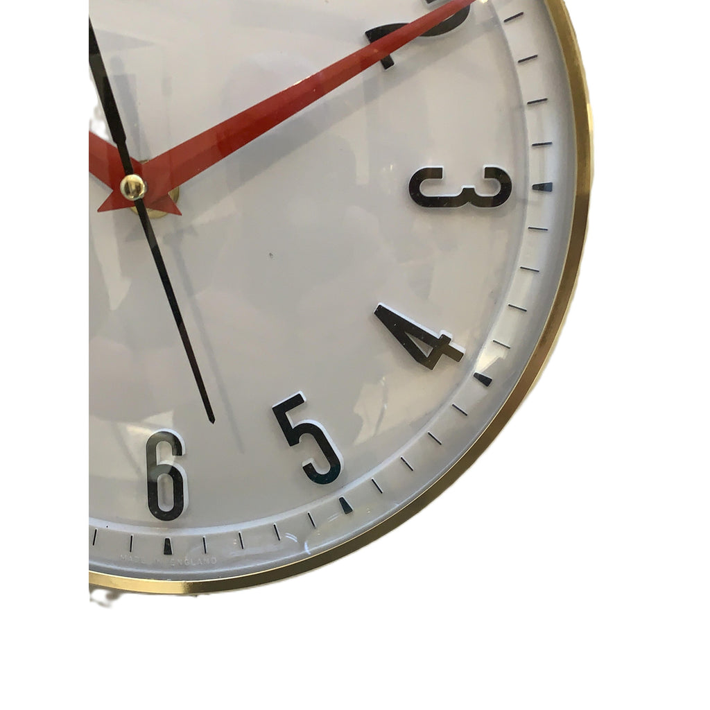 Metamec Model 5868 Wall Clock, 1960s, White Brass Bezel, Red Hands, Arabic Numerals, Quartz