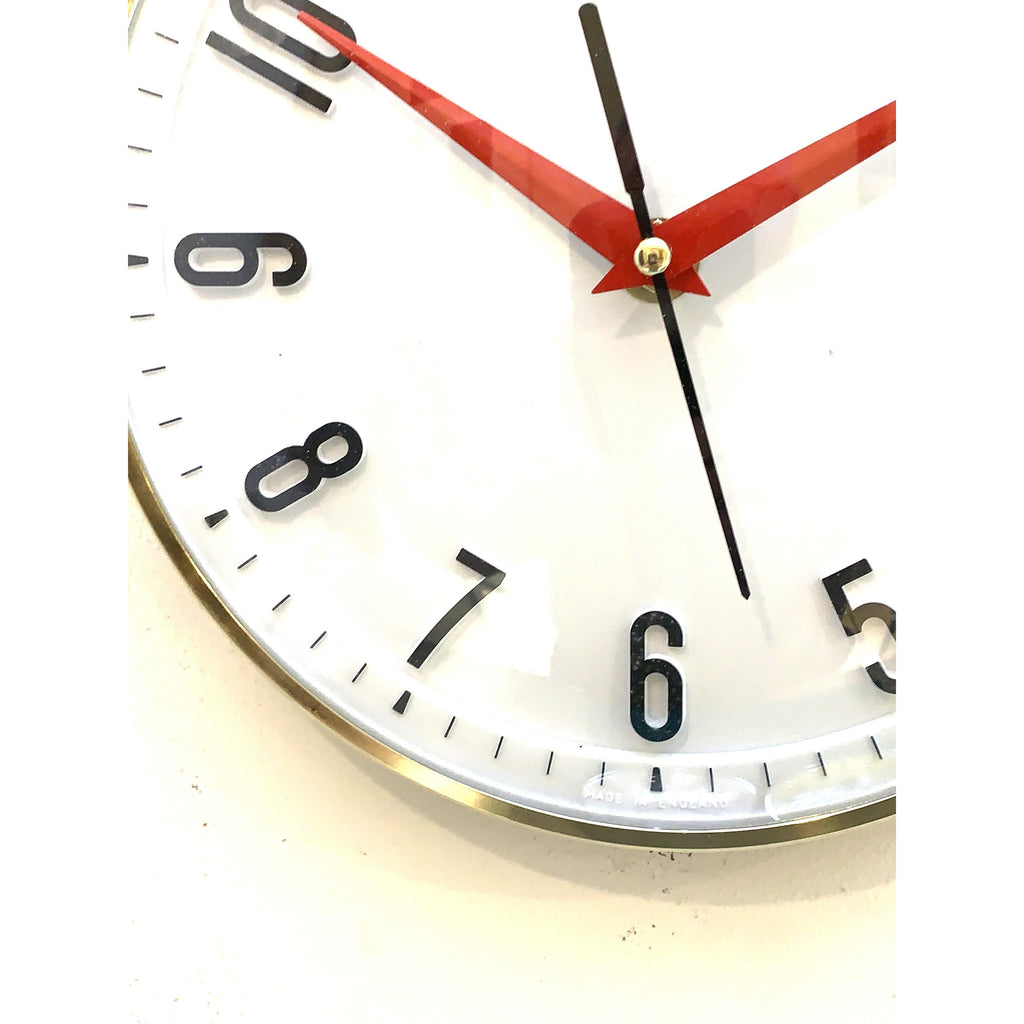 Metamec Model 5868 Wall Clock, 1960s, White Brass Bezel, Red Hands, Arabic Numerals, Quartz