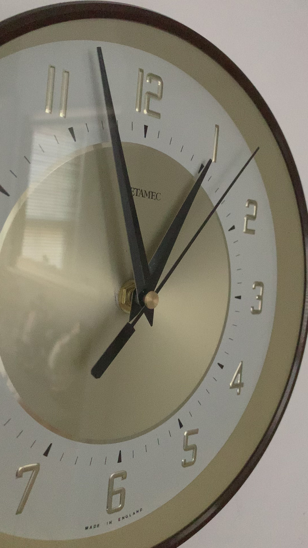 Metamec Model 5635 Wall Clock – 1970s English Brown Gold White Dial 8 Inch Made in England