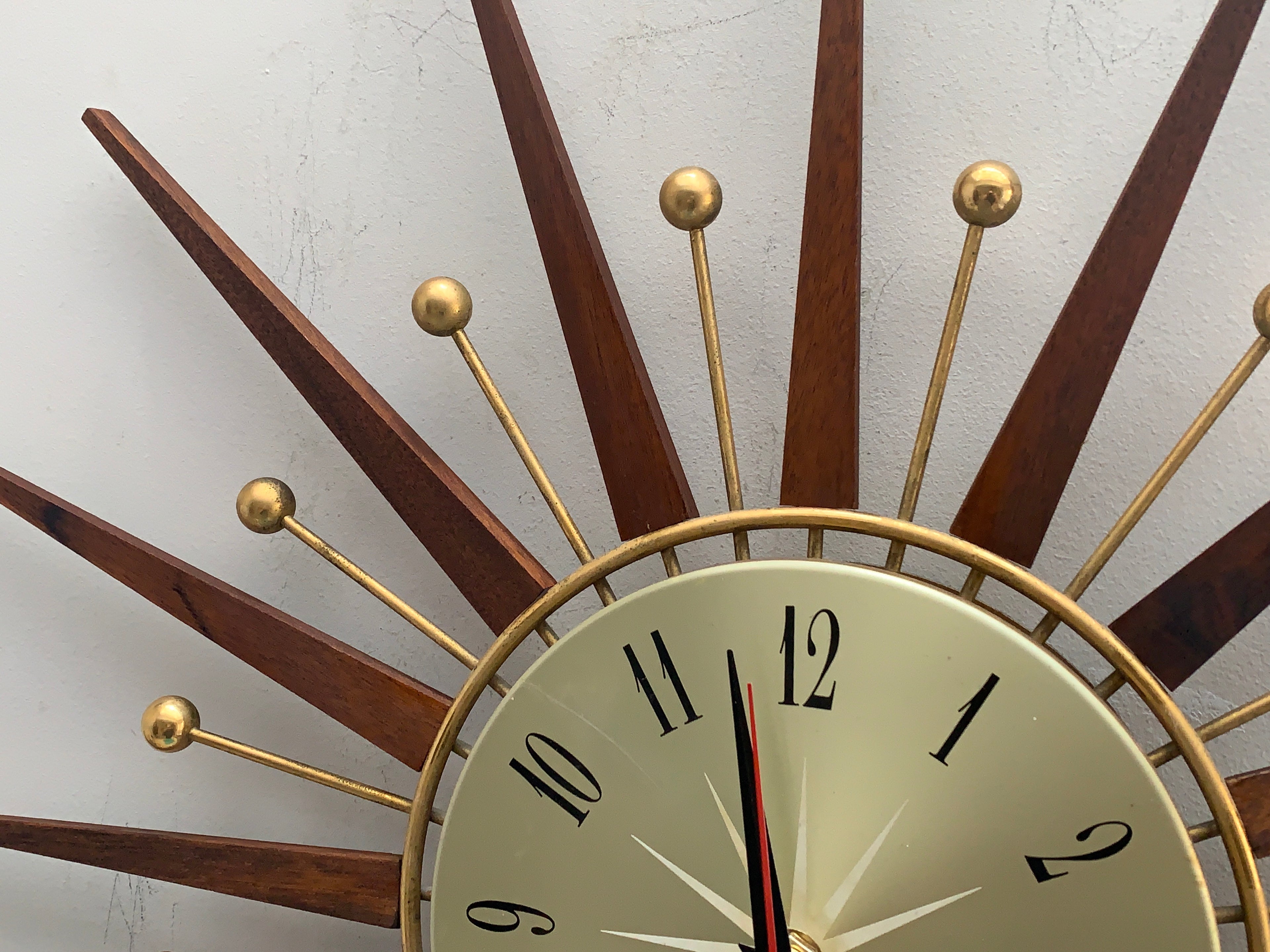 Seth Thomas 1960s Starburst Wall Clock, Made in Scotland, Silent Quartz